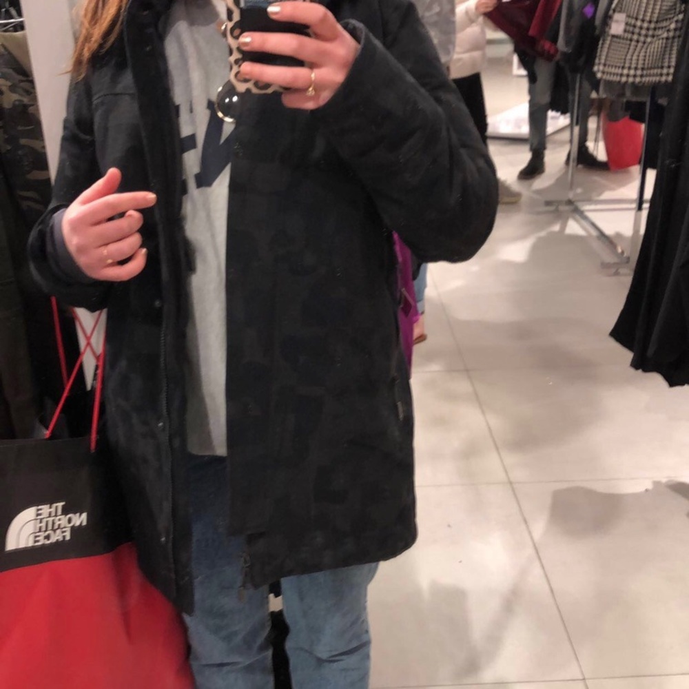 Black north face jacket